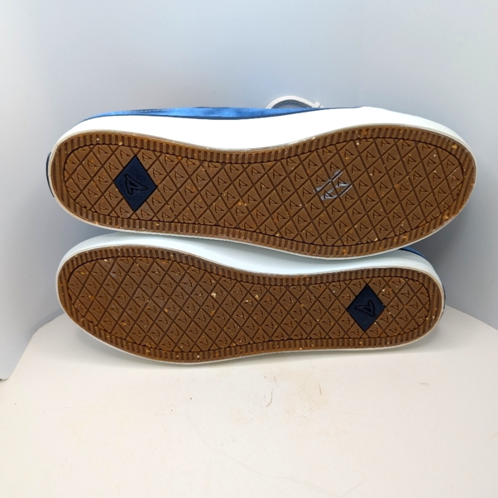 Sperry Blue Tie-Dye Slip-On Shoes    🎉Host Pick🎉 - Picture 2 of 6